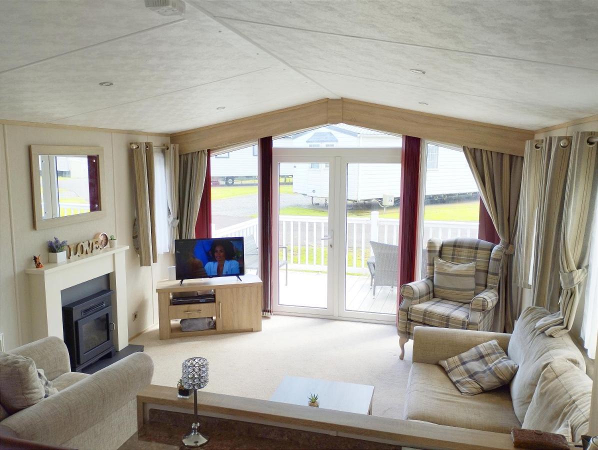 Sand Le Mere Holiday Village Caravan Hire Tunstall  Экстерьер фото